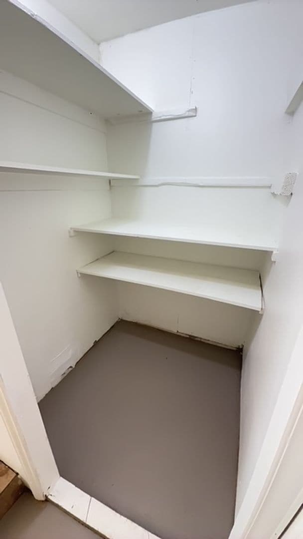 Building Photo - Centrally located in the NE Heights 4 bedroom, 1 3/4 Bath 1900 square feet.