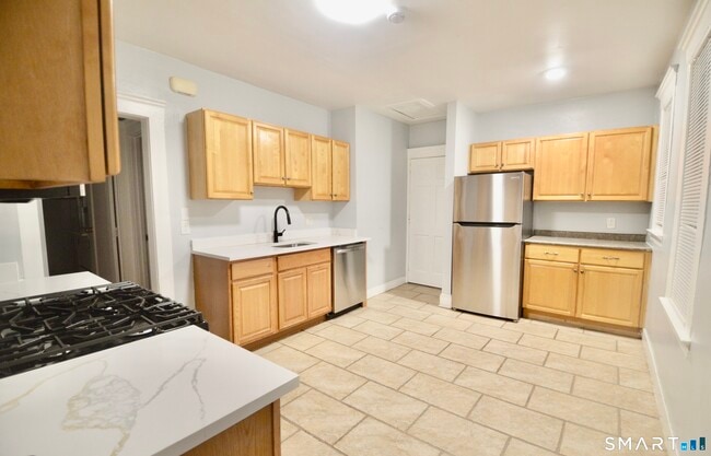 Building Photo - 994 Campbell Ave