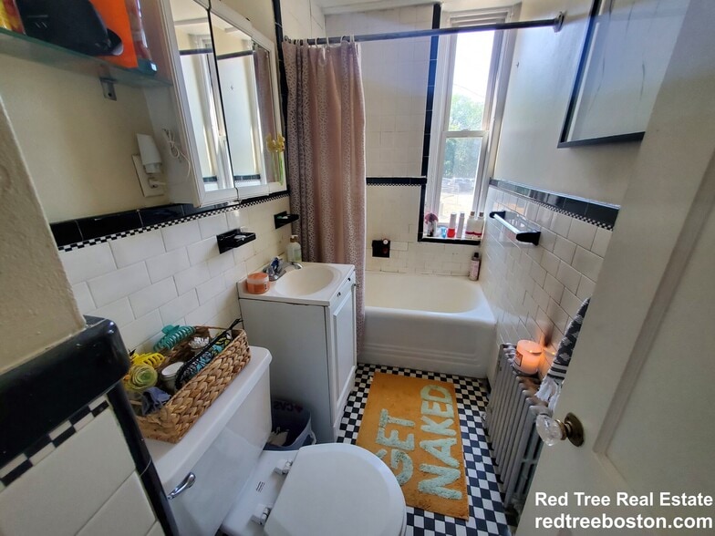 Building Photo - 31 Herrick Rd