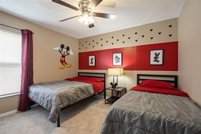 Building Photo - 341 Aster Dr