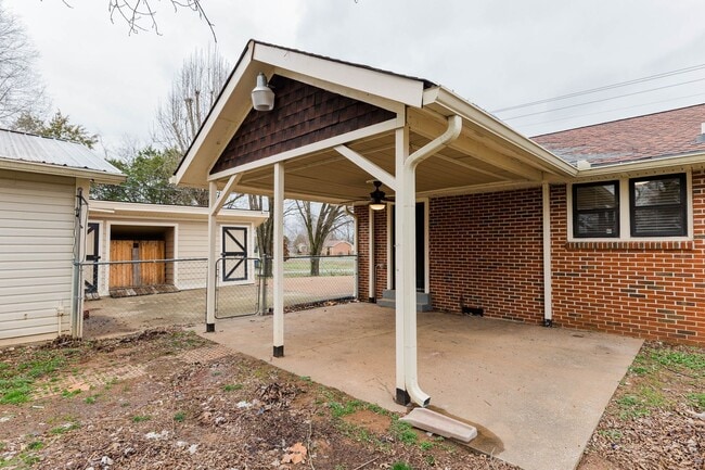 Building Photo - 5154 Almaville Rd