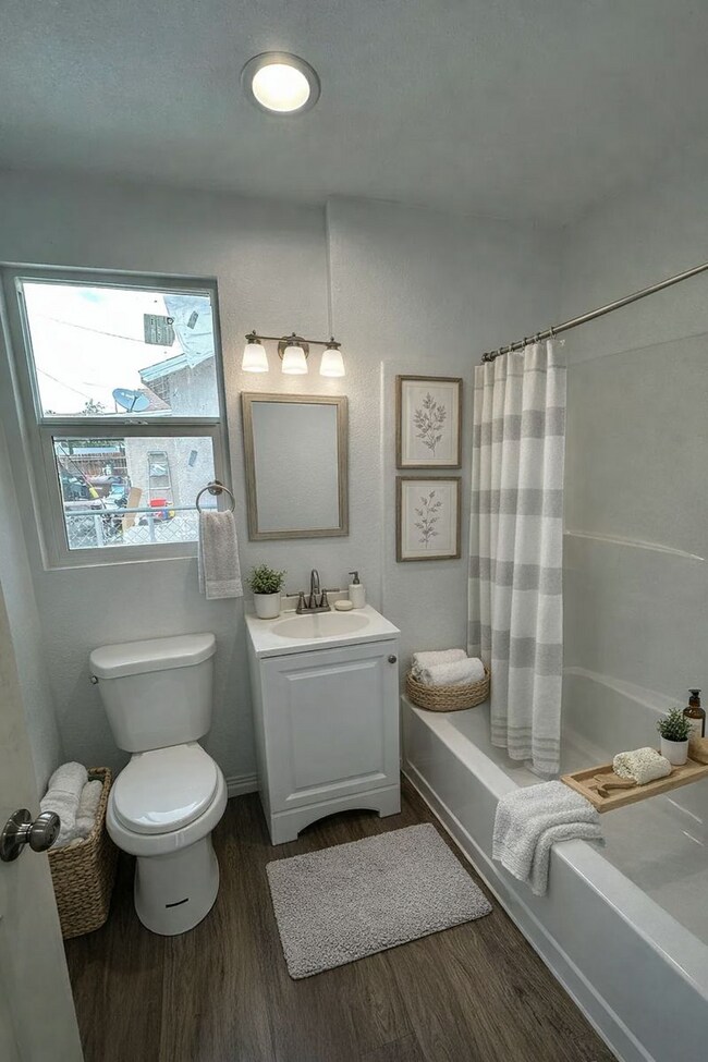 Building Photo - 555 N La Cadena Dr