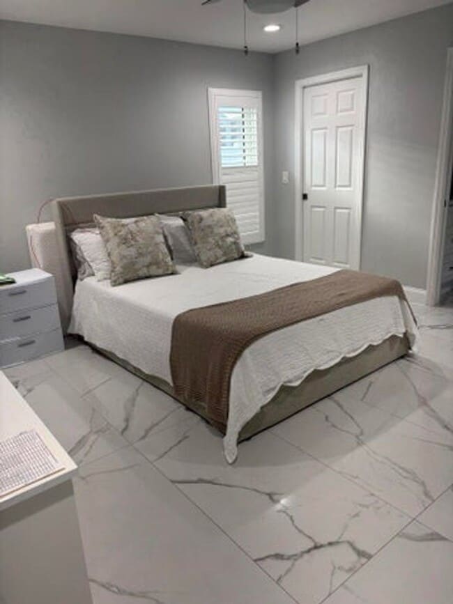 Building Photo - 18255 181st Cir S