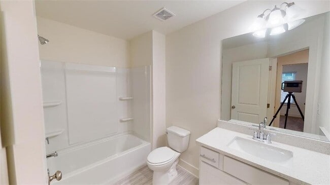 Building Photo - 2248 Mulsanne Dr