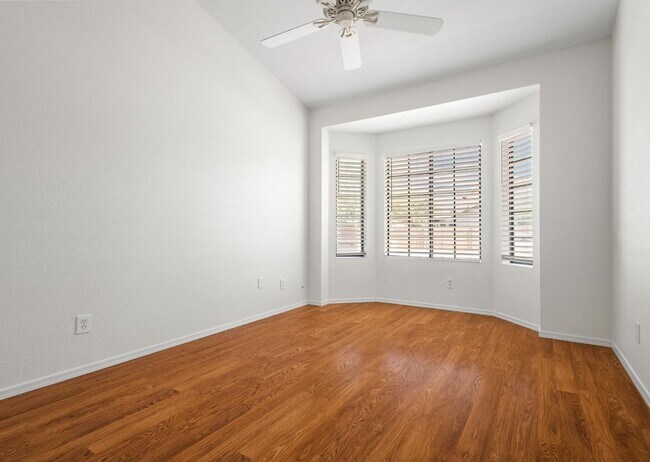 Building Photo - 1110 N Gull Haven Ct
