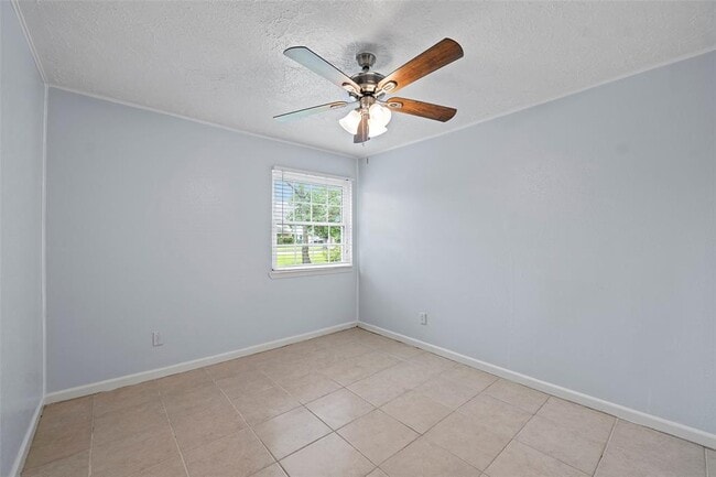 Building Photo - 13163 High Star Dr