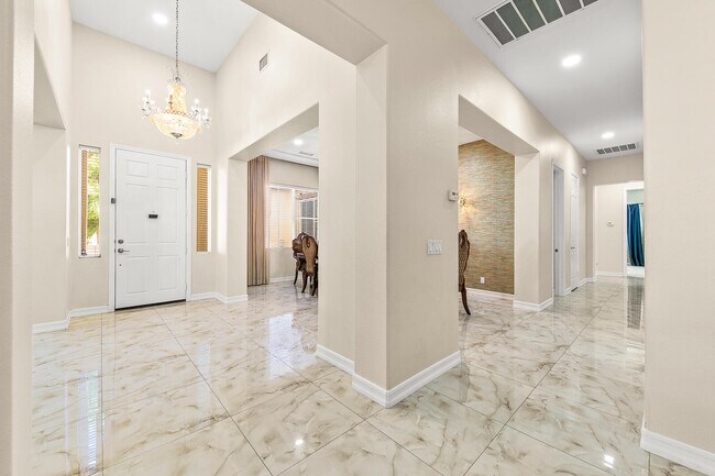 Building Photo - 46211 Roadrunner Ln