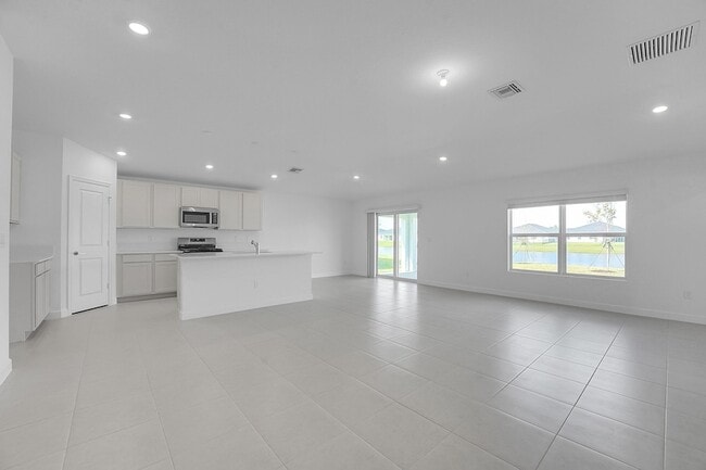 Building Photo - 6394 Windwood Wy
