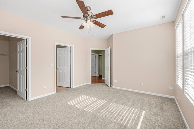 Building Photo - 1607 Millbrook Dr