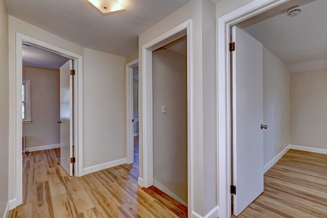 Building Photo - 29 Rangely Dr