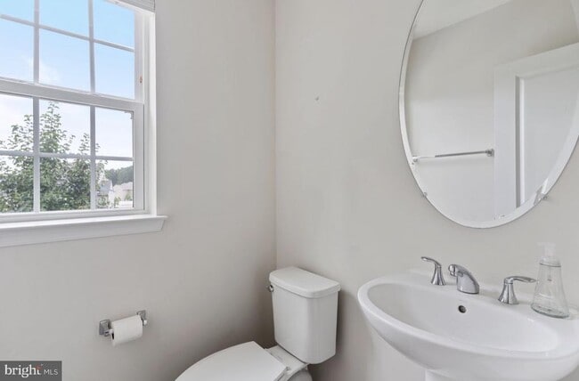 Building Photo - 44088 Eucalyptus Way