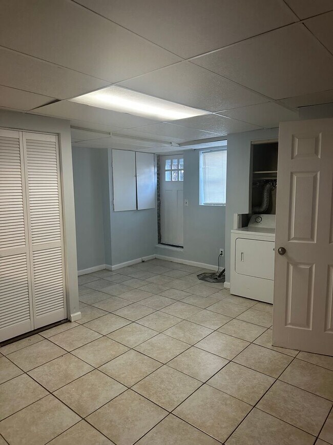 Building Photo - 2927 Edison Hwy