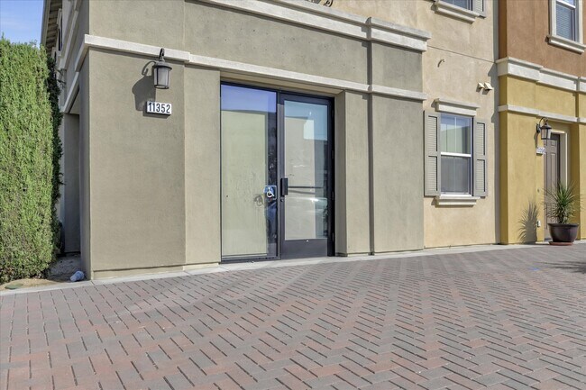 Building Photo - 11352 Renaissance Way