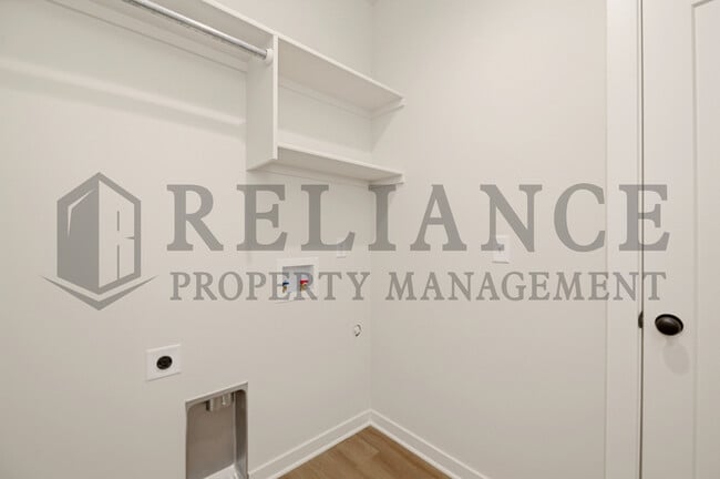 Building Photo - 157 N Gowen St