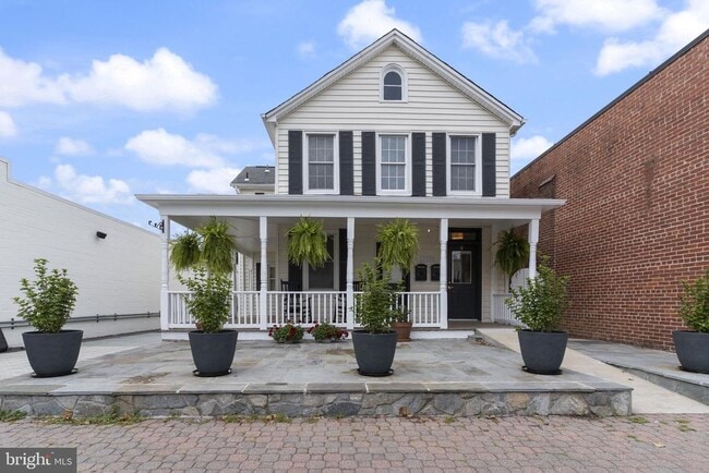 Building Photo - 1506 Mt Vernon Ave