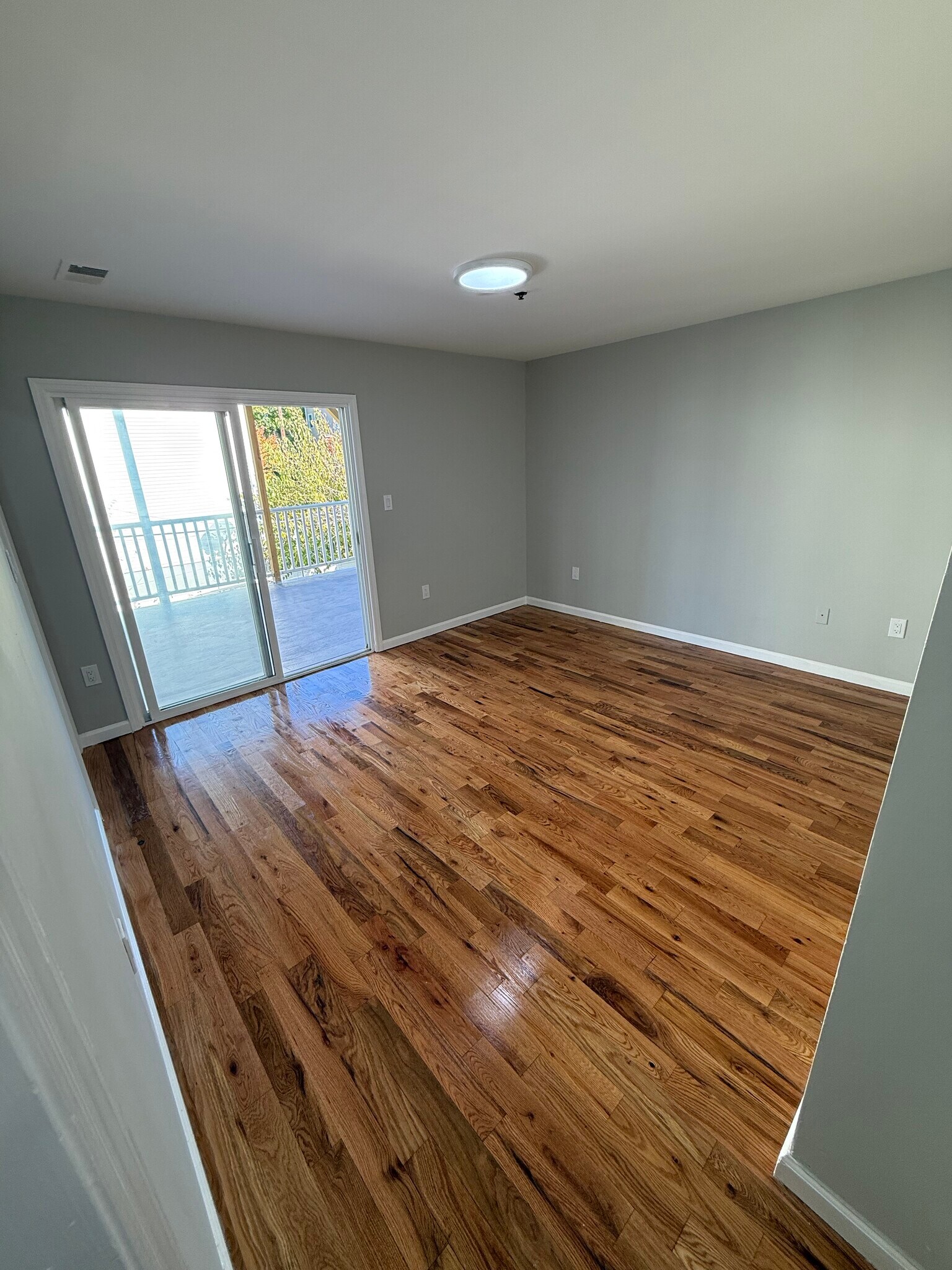 Building Photo - 535 Central Ave