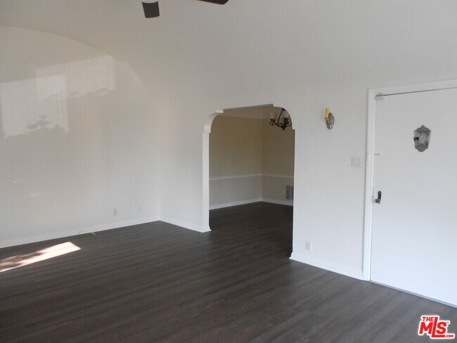 Building Photo - 9139 W 25th St