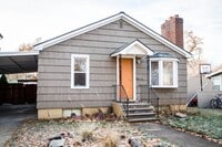 Building Photo - Centrally located single family home 2 bed...