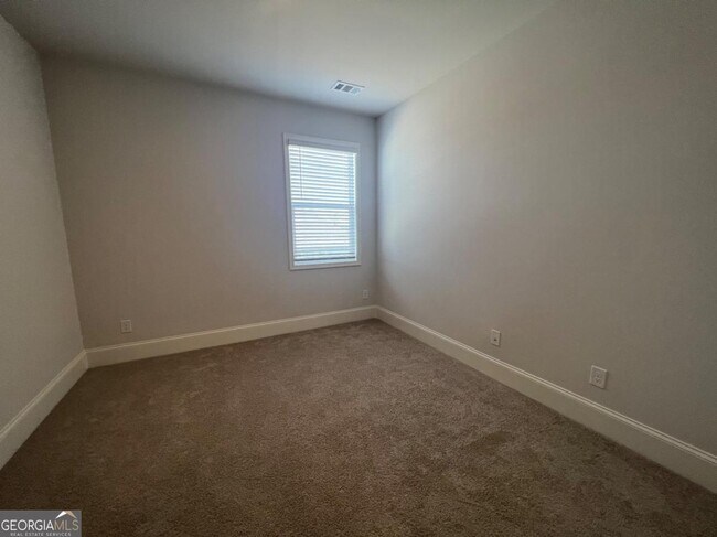 Building Photo - 7214 Whitewater Dr