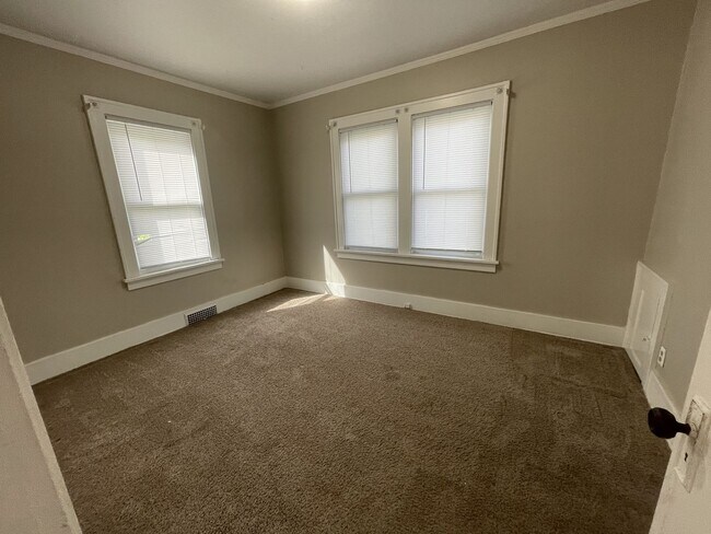 Building Photo - 2587 Titus Ave