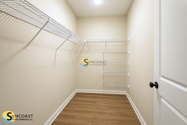 Building Photo - 36 Pine Haven Dr