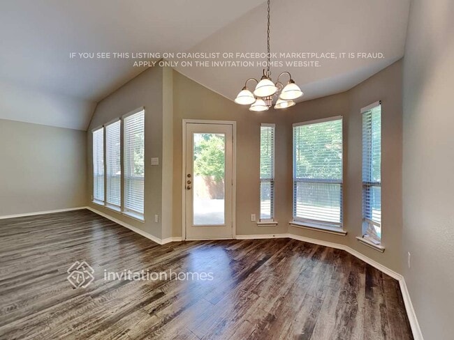 Building Photo - 221 Mulberry Ln