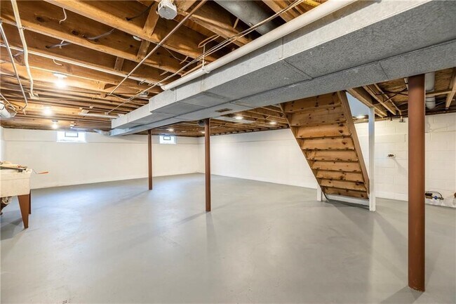 Building Photo - 104 Tumbleweed Dr