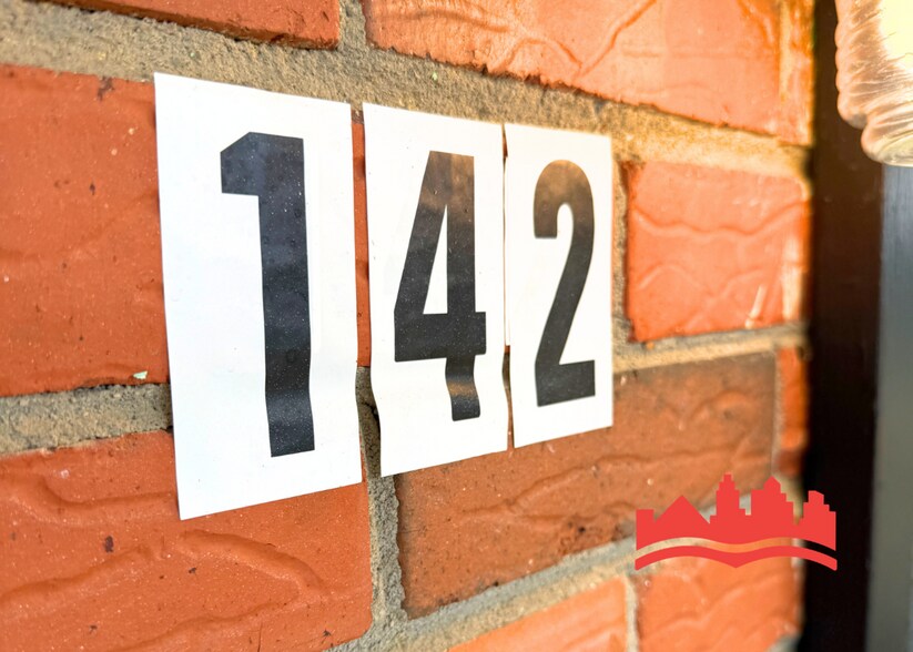 Building Photo - 142 Jeanne Dr