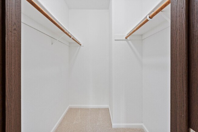 Building Photo - 7235 Cinnamon Cir
