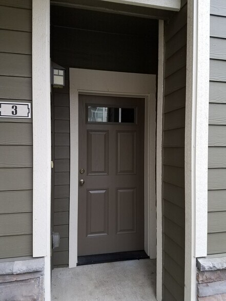 Building Photo - 18465 SW Stepping Stone Dr