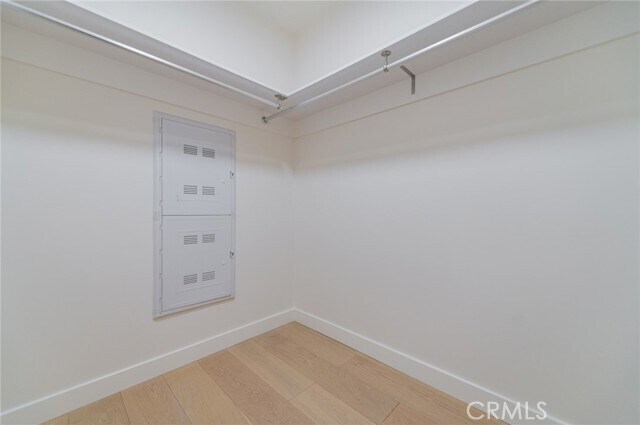 Building Photo - 400 S Broadway