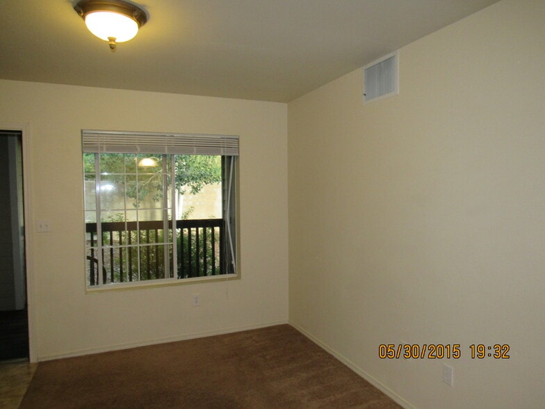 Building Photo - 1100 Goeglein Gulch #267