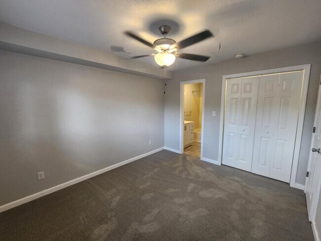 Building Photo - 205 Double Eagle Dr