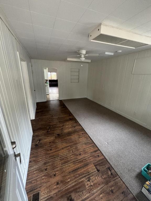 Building Photo - 1527 Cranfield Rd