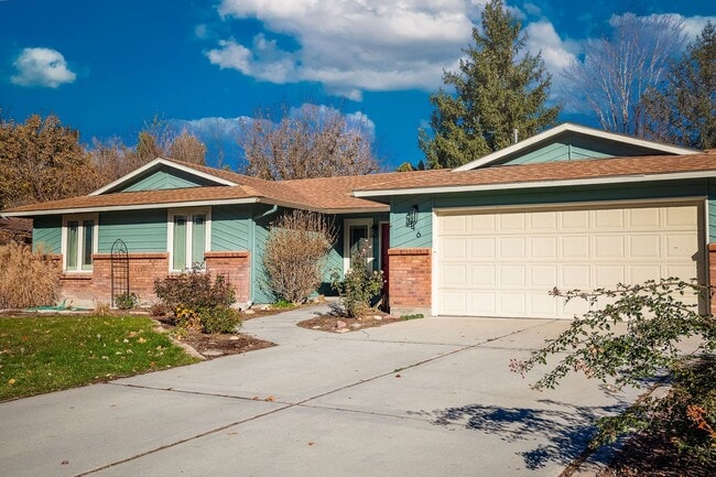 Building Photo - Heart of Eagle 4 Bed 2 Bath Home