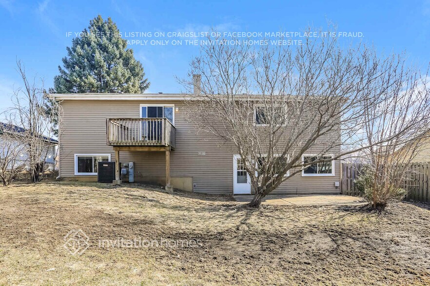Building Photo - 233 Whitewater Dr