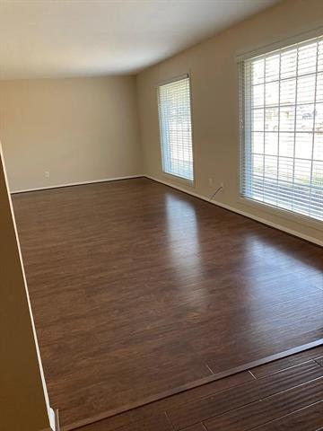 Building Photo - 1225 Ottawa Dr