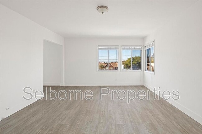 Building Photo - 369 Colusa Ave