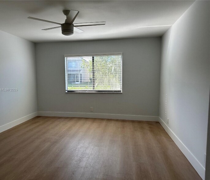 Building Photo - 16561 Blatt Blvd