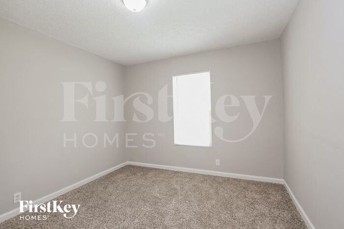 Building Photo - 35 Lauck Ln
