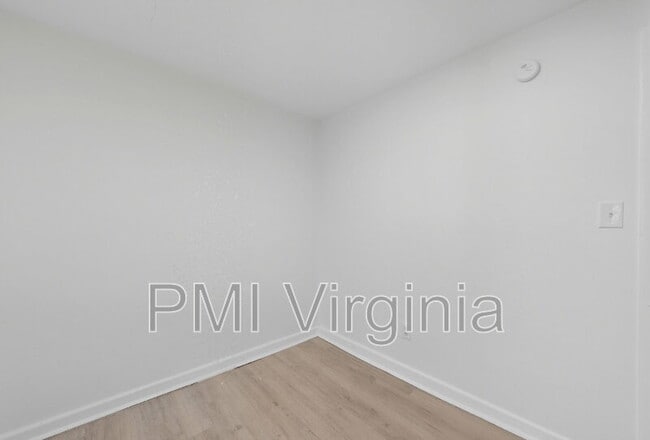 Building Photo - 2226 Florida Ave