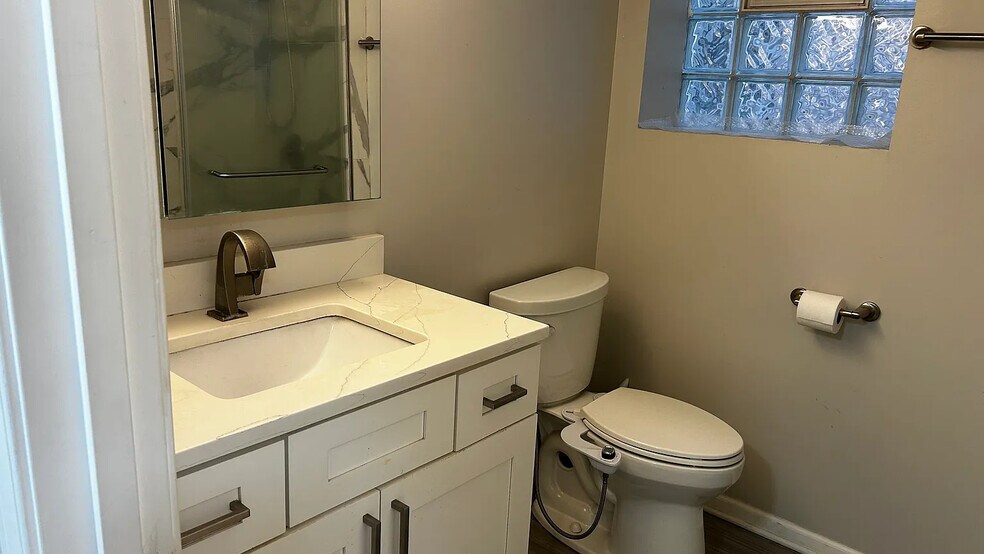 Building Photo - 2629 W 35th St