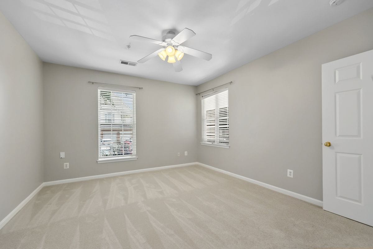 Building Photo - 25340 Lake Mist Square