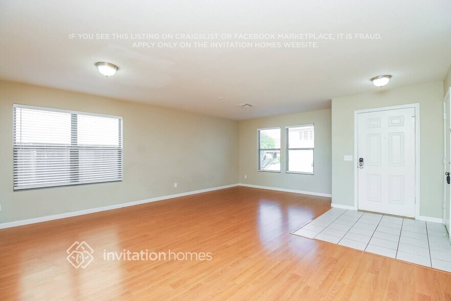 Building Photo - 4125 E Hide Trail