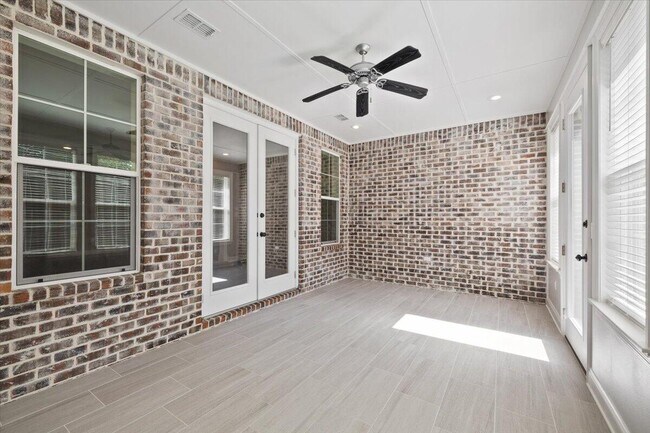 Building Photo - 35 Derby Downs Cir