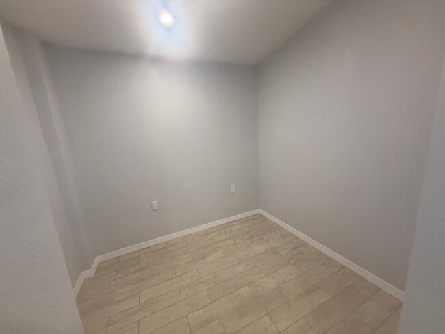 Building Photo - 911 NW 62 Ave