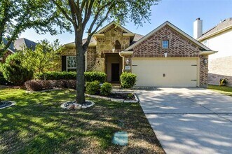Building Photo - 9409 Caliente Dr
