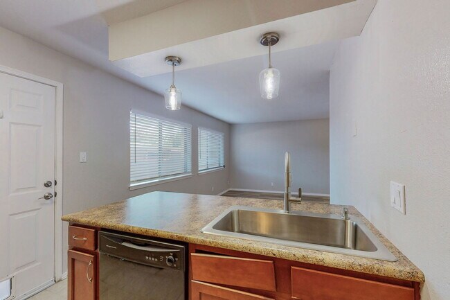 Building Photo - 4200 Montgomery Blvd NE