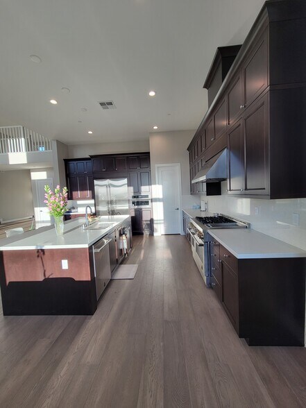 Building Photo - 2163 Shadow Creek Ct