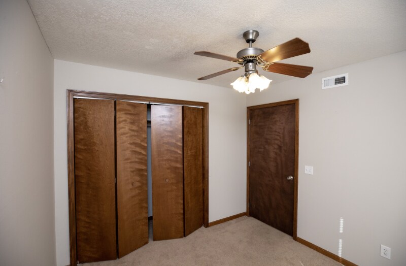 Building Photo - 2216 S Leonard Rd